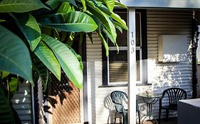 Heather'S Mica Cottage